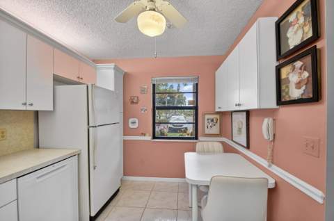 145 Lake Nancy Lane #128, West Palm Beach FL - photo 9 of 54