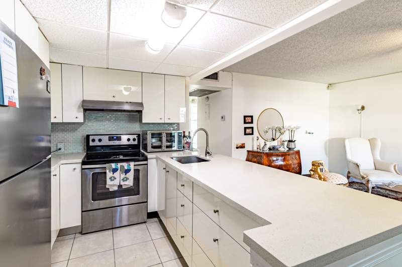 2 bedroom Condominium at 213 Fanshaw F, Fanshaw At Century Village Condo, Boca Raton — photo 5