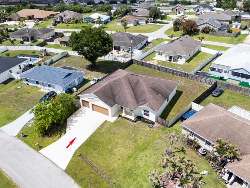 4 bedroom Single Family Residence at 232 SW Aldoro Place, Port St Lucie Section 34, Port St. Lucie — photo 4