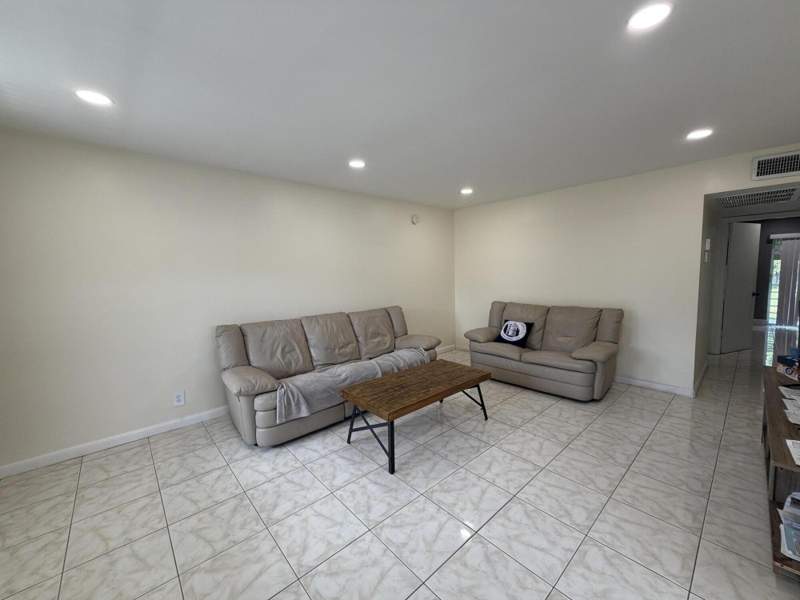 2 bedroom Condominium at 229 E Durham #229, Durham E Condo, Deerfield Beach — photo 5