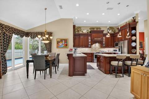 2931 NW 25th Way, Boca Raton FL - photo 18 of 49