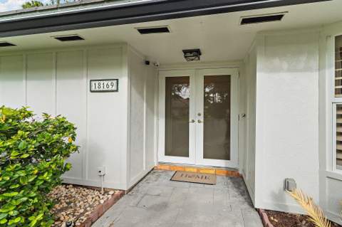 18169 Lake Bend Drive, Jupiter FL - photo 6 of 52
