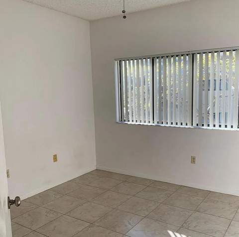 2445 SW 18th Terrace #703, Fort Lauderdale FL - photo 10 of 27