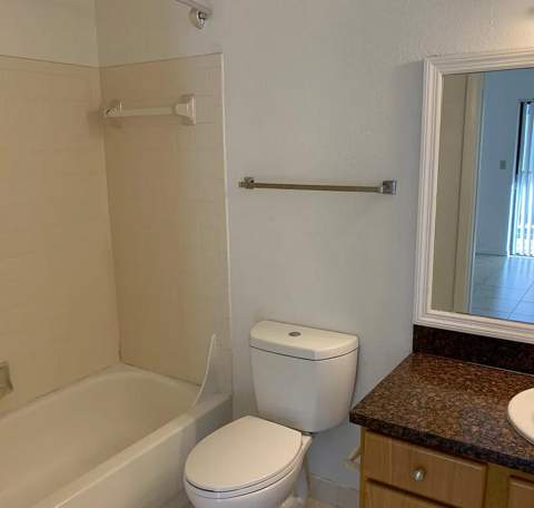 2445 SW 18th Terrace #703, Fort Lauderdale FL - photo 13 of 27