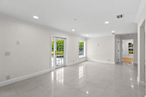 4610 Pinetree Drive, Delray Beach FL - photo 16 of 39