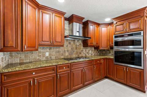 4610 Pinetree Drive, Delray Beach FL - photo 11 of 39
