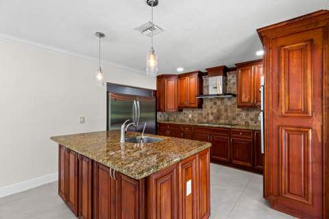 4610 Pinetree Drive, Delray Beach FL - photo 10 of 39