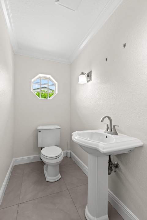 4610 Pinetree Drive, Delray Beach FL - photo 17 of 39
