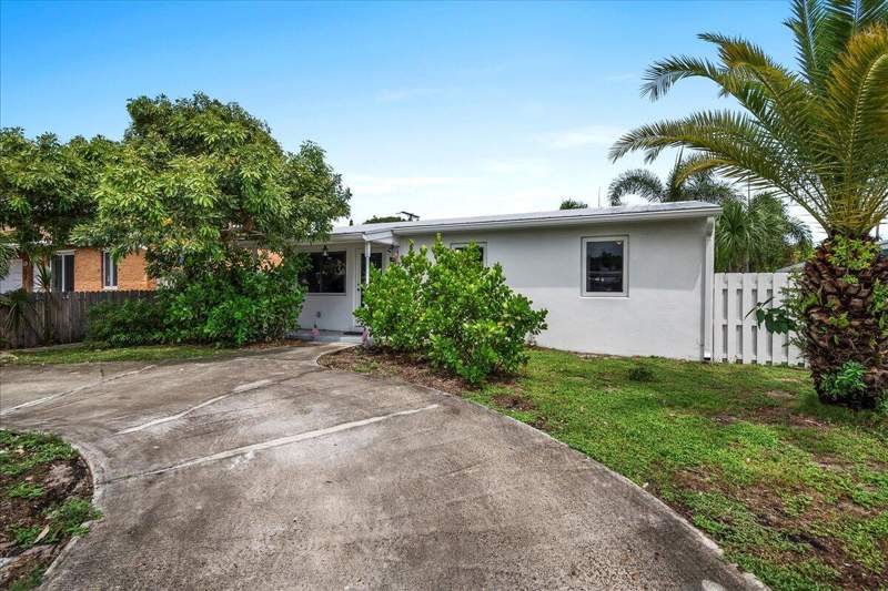 3 bedroom Single Family Residence at 727 Bunker Road, Southerly Hill, West Palm Beach — photo 2