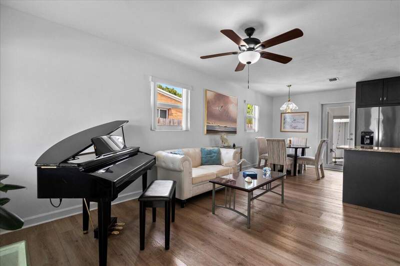 3 bedroom Single Family Residence at 727 Bunker Road, Southerly Hill, West Palm Beach — photo 4
