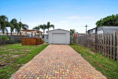 727 Bunker Road, West Palm Beach FL - photo 21 of 22