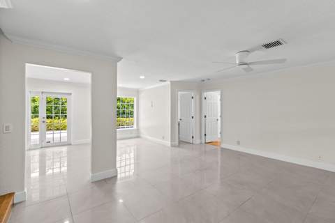 4610 Pinetree Drive, Delray Beach FL - photo 6 of 39