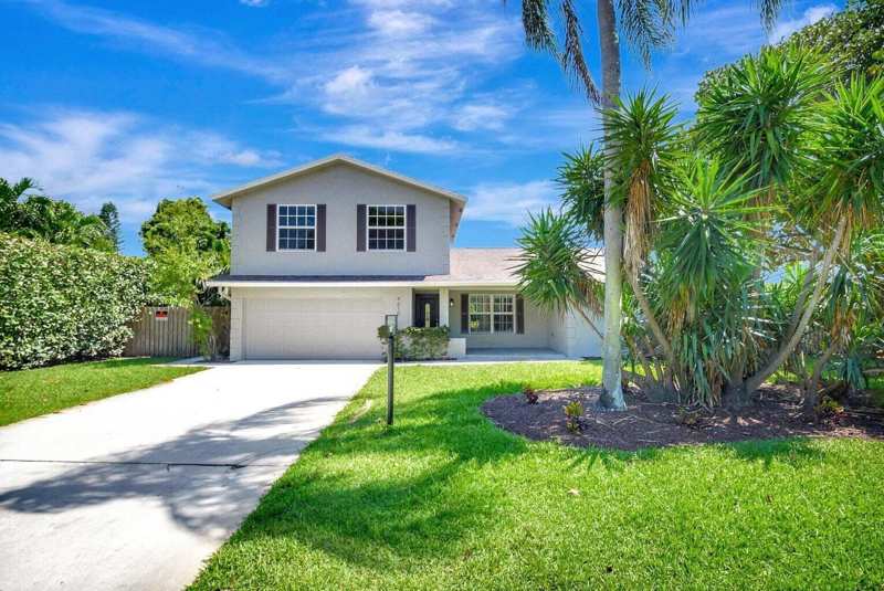 3 bedroom Single Family Residence at 4610 Pinetree Drive, Golf Club Est, Delray Beach — photo 1