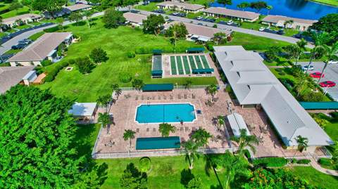 8871 Warwick Drive, Boca Raton FL - photo 13 of 14