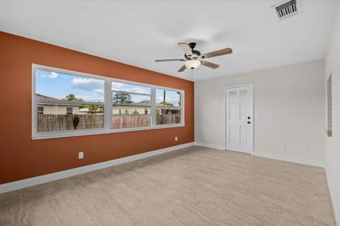 371 SW Butler Avenue, Port St. Lucie FL - photo 11 of 32