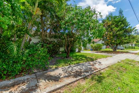 229 SW 4th Avenue, Delray Beach FL - photo 10 of 26