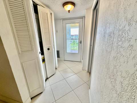 3661 Via Poinciana #615, Greenacres FL - photo 9 of 42