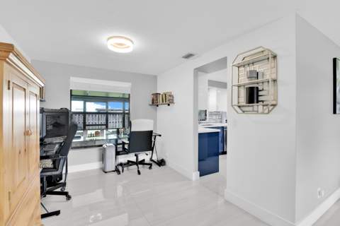 8411 Theresa Road, Boynton Beach FL - photo 11 of 35
