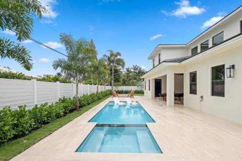 1160 Emerald Drive, Riviera Beach FL - photo 10 of 86