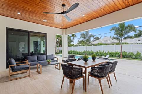 1160 Emerald Drive, Riviera Beach FL - photo 12 of 86