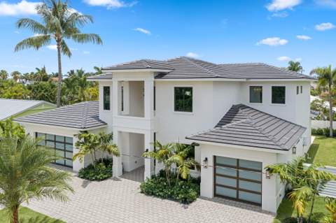 1160 Emerald Drive, Riviera Beach FL - photo 8 of 86