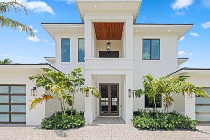 4 bedroom Single Family Residence at 1160 Emerald Drive, Palm Beach Isles 2, Riviera Beach — photo 1