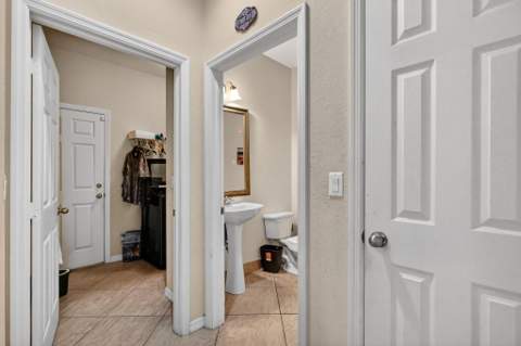 6720 Osage Circle, Greenacres FL - photo 8 of 54