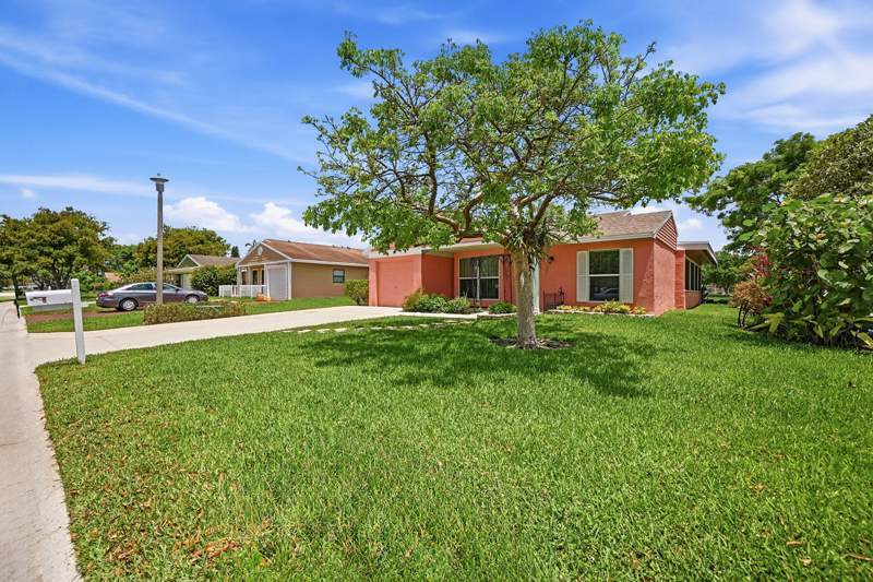 3 bedroom Single Family Residence at 8131 Countrypark Drive, Country Park At Boca Raton II, Boca Raton — photo 2