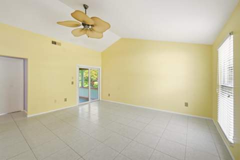 8131 Countrypark Drive, Boca Raton FL - photo 6 of 43