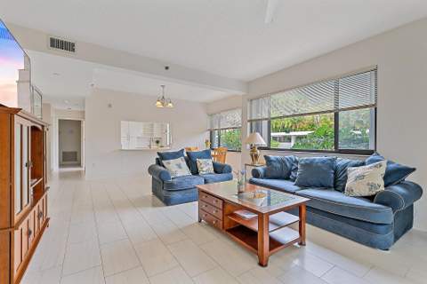 811 Oak Harbour Drive, Juno Beach FL - photo 10 of 48