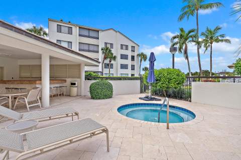 811 Oak Harbour Drive, Juno Beach FL - photo 22 of 48