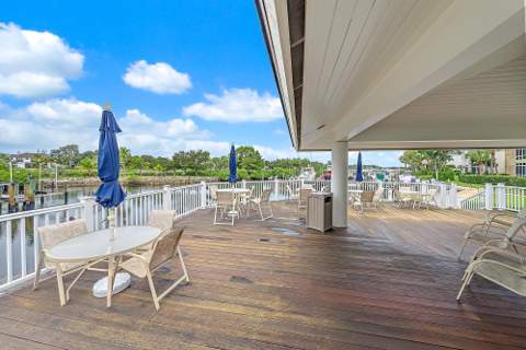 811 Oak Harbour Drive, Juno Beach FL - photo 23 of 48