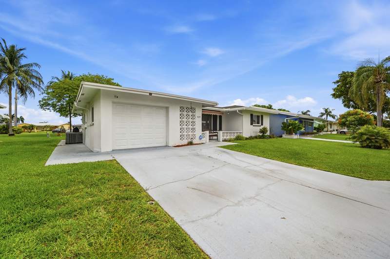 2 bedroom Single Family Residence at 4629 NW 45th Court, Mainlands Of Tamarac Lakes Section 4, Tamarac — photo 4