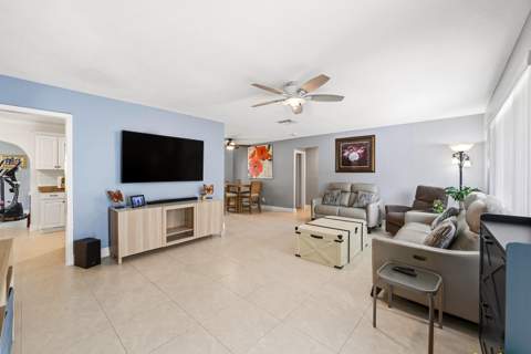 4629 NW 45th Court, Tamarac FL - photo 6 of 48