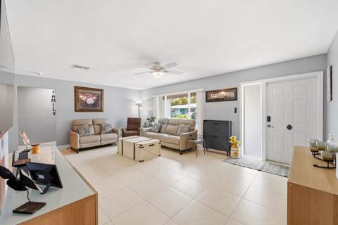 4629 NW 45th Court, Tamarac FL - photo 7 of 48