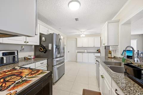 4629 NW 45th Court, Tamarac FL - photo 12 of 48