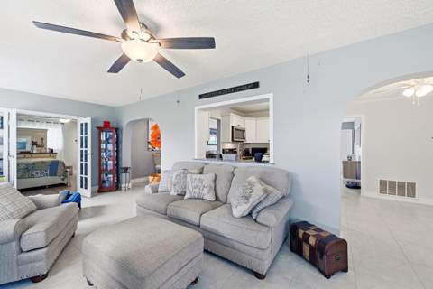 4629 NW 45th Court, Tamarac FL - photo 18 of 48