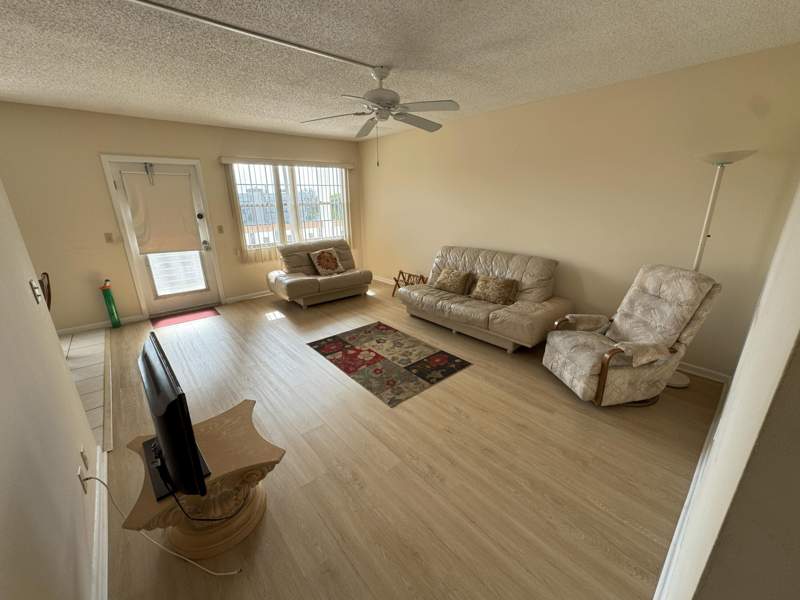 2 bedroom Condominium at 4075 Cornwall D, Cornwall At Century Village Condo, Boca Raton — photo 4