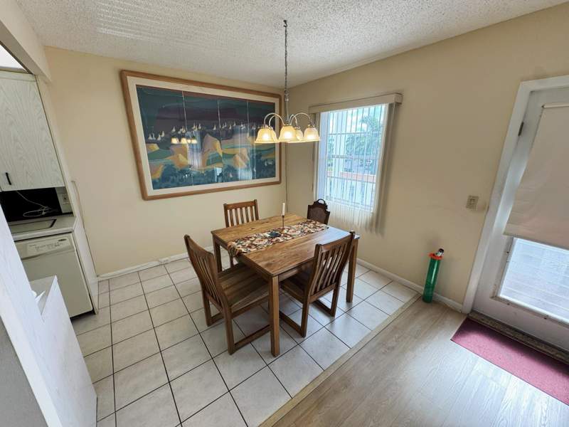 2 bedroom Condominium at 4075 Cornwall D, Cornwall At Century Village Condo, Boca Raton — photo 5