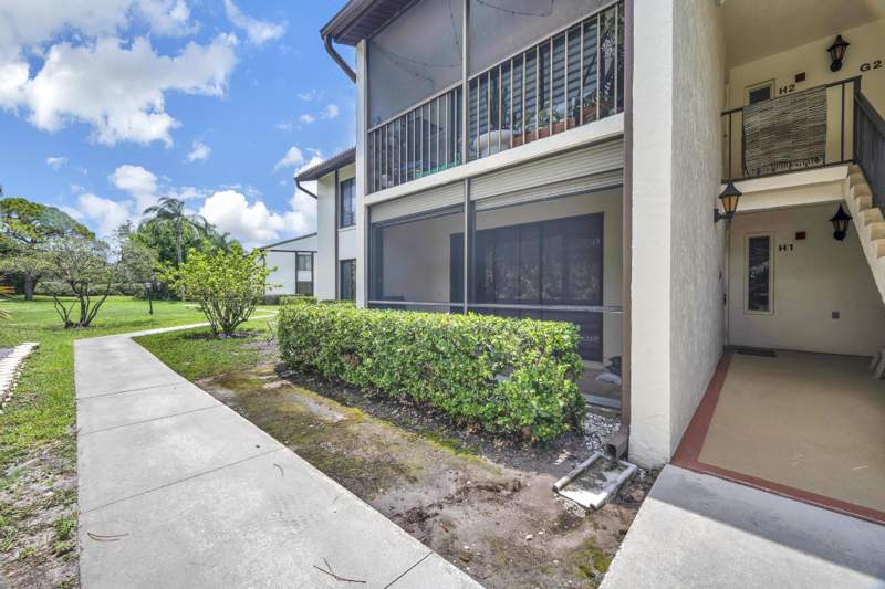 2 bedroom Condominium at 1485 SW Silver Pine Way #107 H-1, Pine Ridge At Martin Downs Condo, Palm City — photo 2