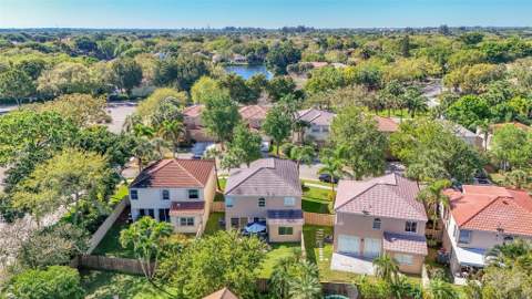 10615 NW 12th Court, Plantation FL - photo 18 of 29