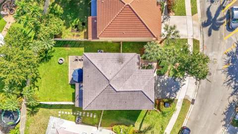 10615 NW 12th Court, Plantation FL - photo 19 of 29