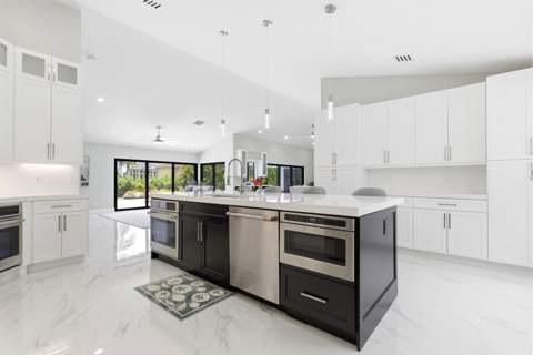 15555 De Havilland Court, Wellington FL - photo 16 of 59