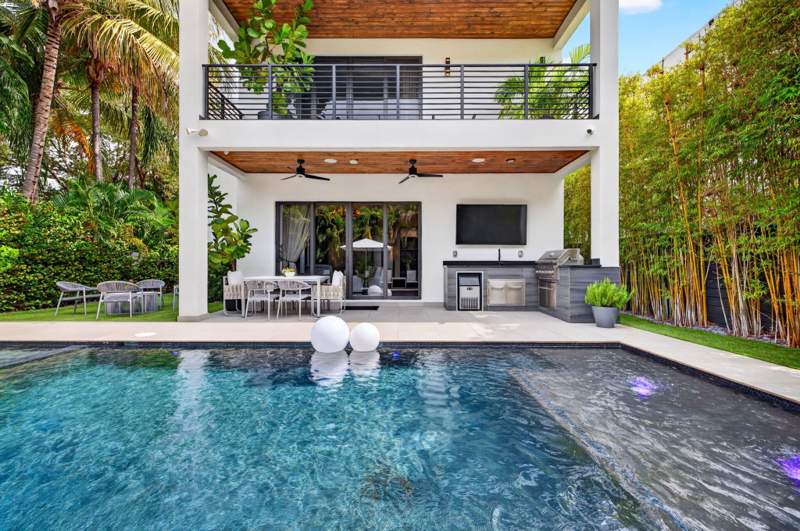 4 bedroom Single Family Residence at 1644 NE 4th Court, Victoria Park, Fort Lauderdale — photo 3