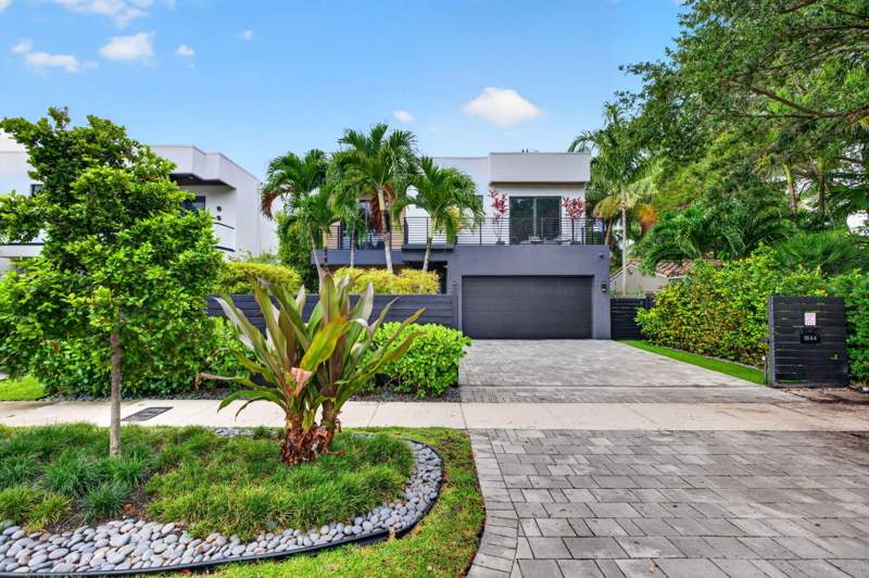 4 bedroom Single Family Residence at 1644 NE 4th Court, Victoria Park, Fort Lauderdale — photo 2