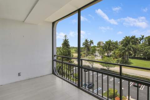 1500 Presidential Way #404, West Palm Beach FL - photo 23 of 26