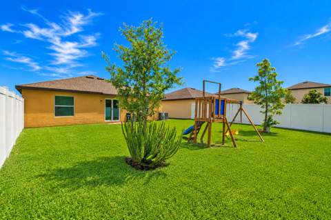 4242 Thurso Way, Fort Pierce FL - photo 8 of 26