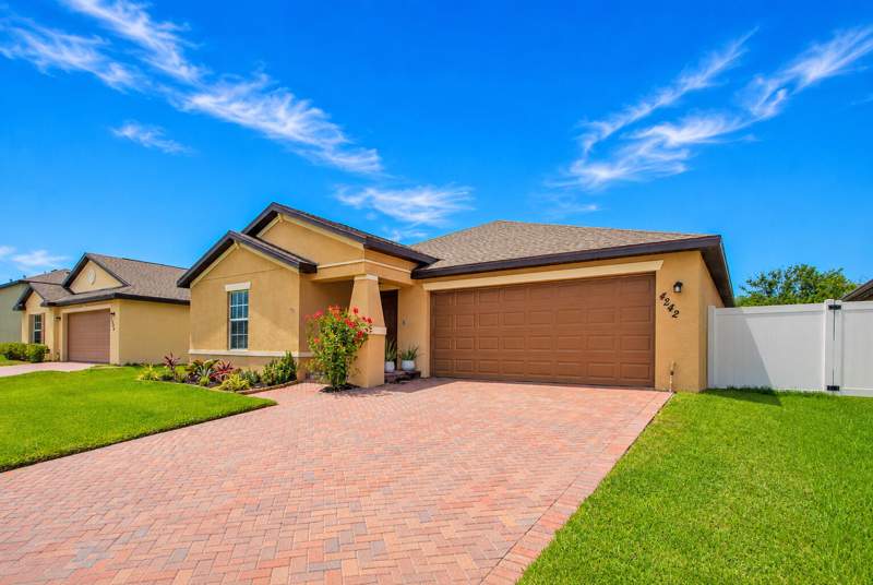 3 bedroom Single Family Residence at 4242 Thurso Way, Bent Creek Tract B-2, Fort Pierce — photo 4