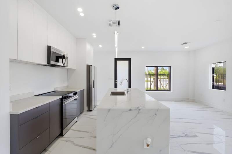 3 bedroom Townhouse at 1548 NW 1st Avenue, Pompano Terrace, Pompano Beach — photo 3