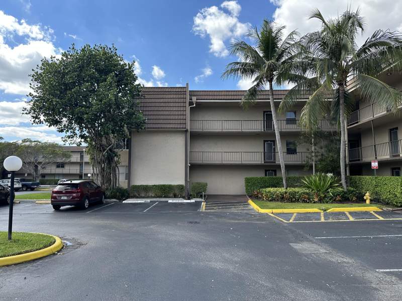 2 bedroom Condominium at 9301 Lime Bay Boulevard #301, Lime Bay Phase 3, Tamarac — photo 2